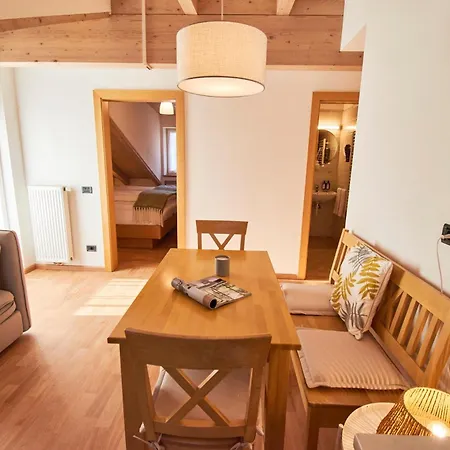 Isarcus Apartment